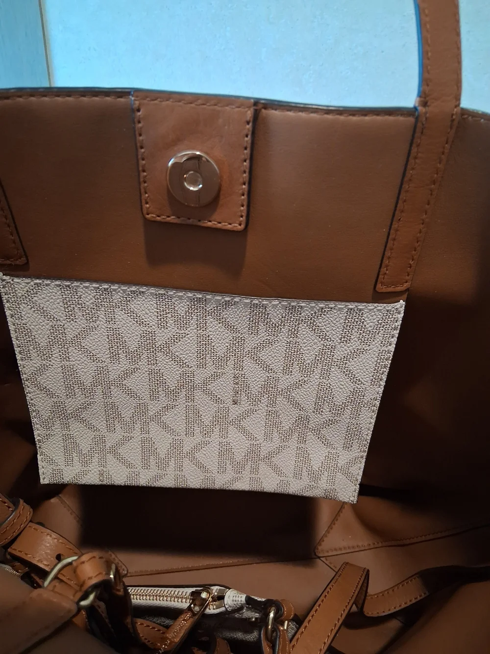Michael Kors Beige Logo Tote Bag with Brown Trim With ATTACHED WALLET - Picture 5 of 8